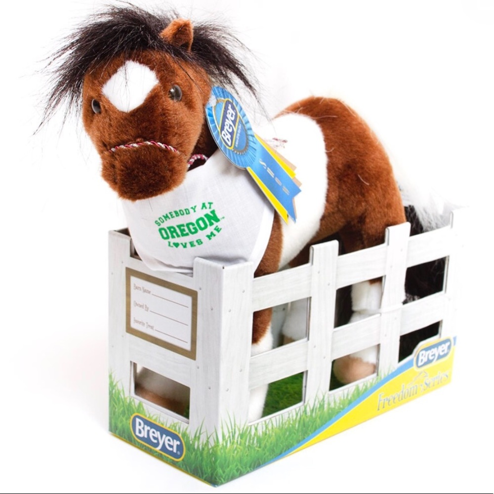 NWT Aurora Breyer Oregon Loves Me Paint Horse